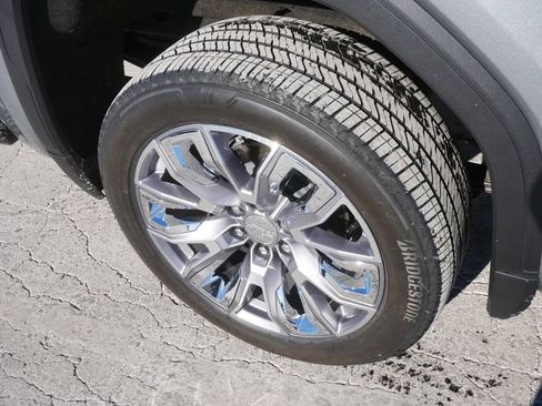 Certified 2025 GMC Sierra 1500 Denali w/ Denali Reserve Package image 8