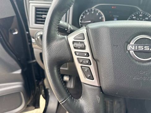 Used 2024 Nissan Titan SV w/ SV Convenience Package image 29