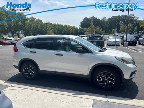 Used 2016 Honda CR-V SE image 3