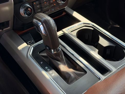 Used 2019 Ford F150 King Ranch w/ Equipment Group 601A Luxury AWD/4WD image 39