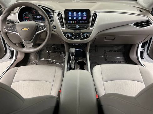 Used 2025 Chevrolet Malibu LT FWD image 39
