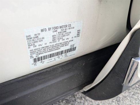 Used 2022 Ford Explorer XLT w/ Equipment Group 202A image 32