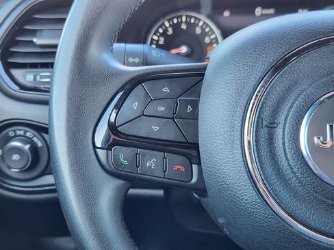 Used 2022 Jeep Renegade Altitude image 18