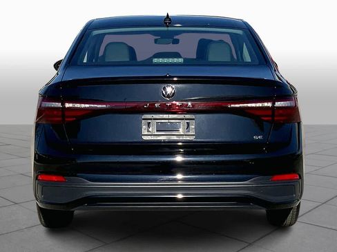 Used 2025 Volkswagen Jetta SE image 5