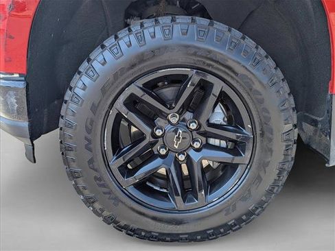 Used 2019 Chevrolet Silverado 1500 LT Trail Boss image 9