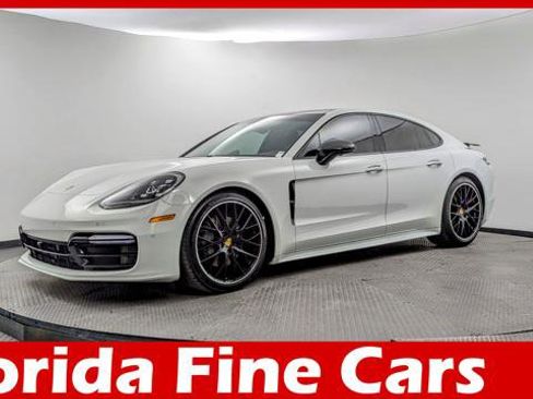 Used 2018 Porsche Panamera 4S image 1