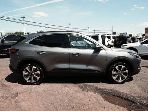 Used 2024 Ford Escape Platinum AWD/4WD image 7