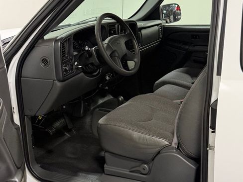 Used 2004 Chevrolet Silverado 3500 4x4 Extended Cab w/ Skid Plate Package image 8