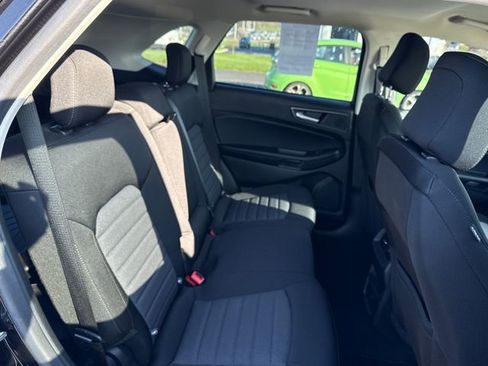 Used 2023 Ford Edge SE w/ Black Appearance Package image 14