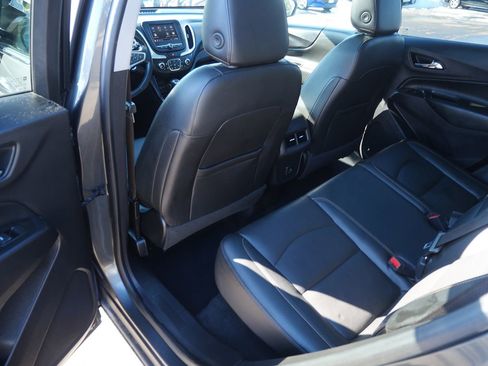 Used 2021 Chevrolet Equinox LT image 20