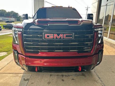 Used 2024 GMC Sierra 2500 AT4 w/ AT4 Premium Plus Package AWD/4WD image 3