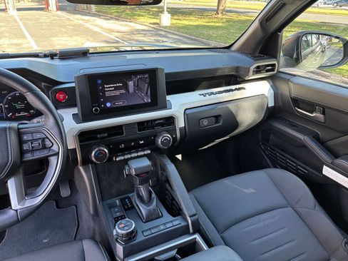 Used 2024 Toyota Tacoma TRD Off-Road AWD/4WD image 30