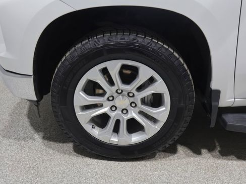Used 2023 Chevrolet Silverado 1500 LTZ AWD/4WD image 9