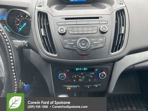 Used 2017 Ford Escape SE w/ SE Cold Weather Package image 17