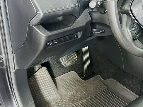 Used 2021 Toyota RAV4 XLE Premium FWD image 17