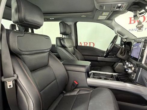 Used 2023 Ford F250 Lariat w/ Lariat Ultimate Package AWD/4WD image 14