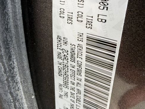 Used 2017 Chrysler Pacifica Touring-L image 25