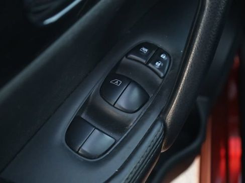 Used 2020 Nissan Rogue Sport SV w/ All-Weather Package FWD image 18