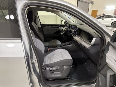 New 2026 Volkswagen Tiguan S FWD image 36
