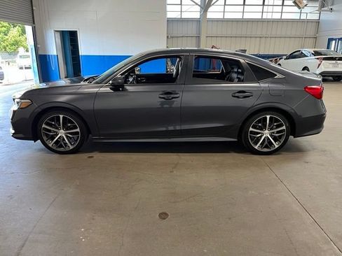 Used 2022 Honda Civic Touring image 6