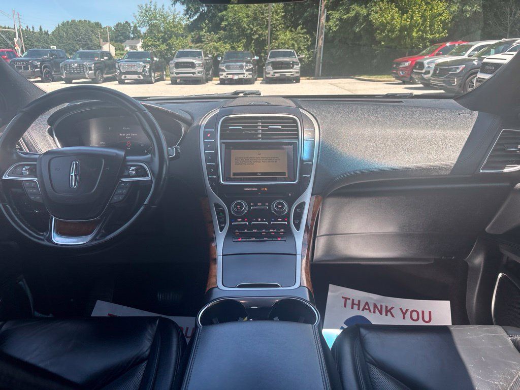 Used 2019 Lincoln Nautilus Select AWD/4WD image 29