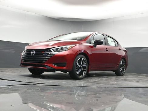 New 2025 Nissan Versa SR w/ Trunk Package image 9