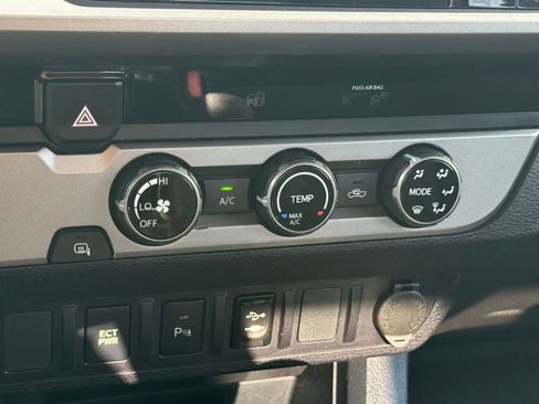 Used 2018 Toyota Tacoma SR5 image 16