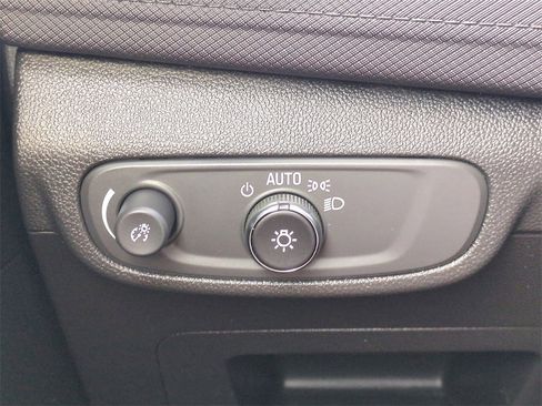 Used 2024 Chevrolet TrailBlazer LT w/ Driver Confidence Package image 17