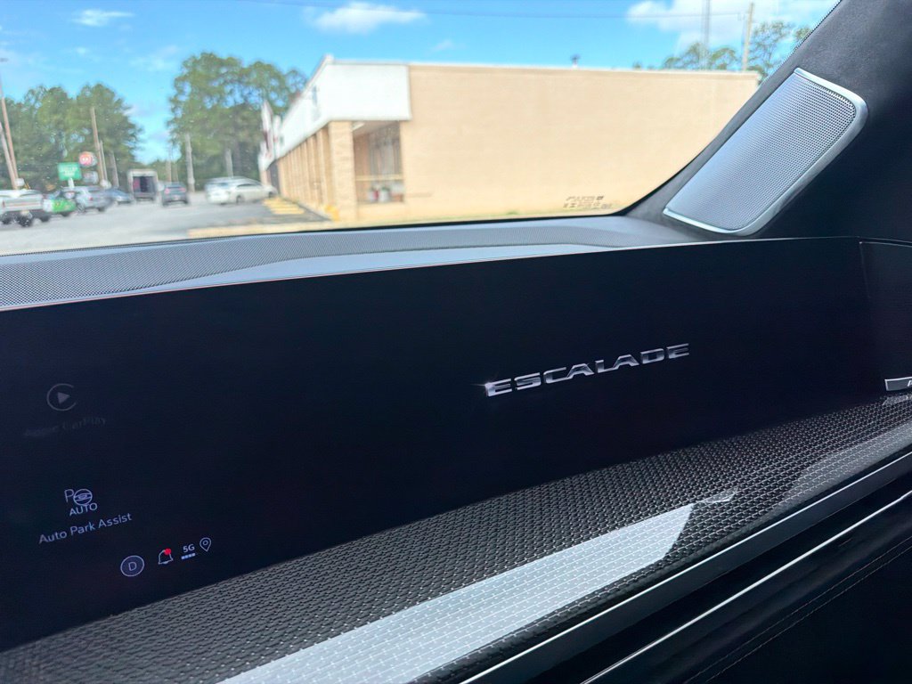 Used 2026 Cadillac Escalade V w/ LPO, ONYX Package AWD/4WD image 27
