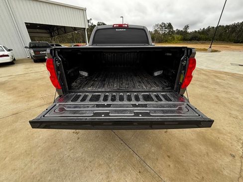 Used 2018 Toyota Tundra Platinum image 21