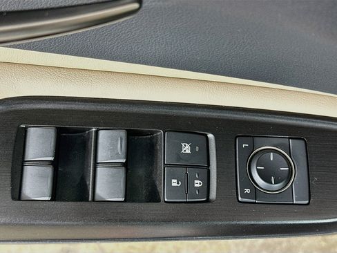 Used 2019 Lexus ES 350 w/ Premium Package FWD image 15