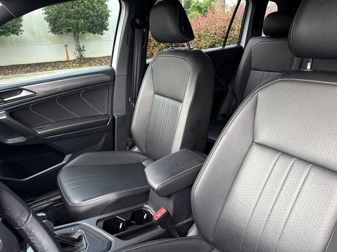 Used 2022 Volkswagen Tiguan SE R-Line FWD image 22