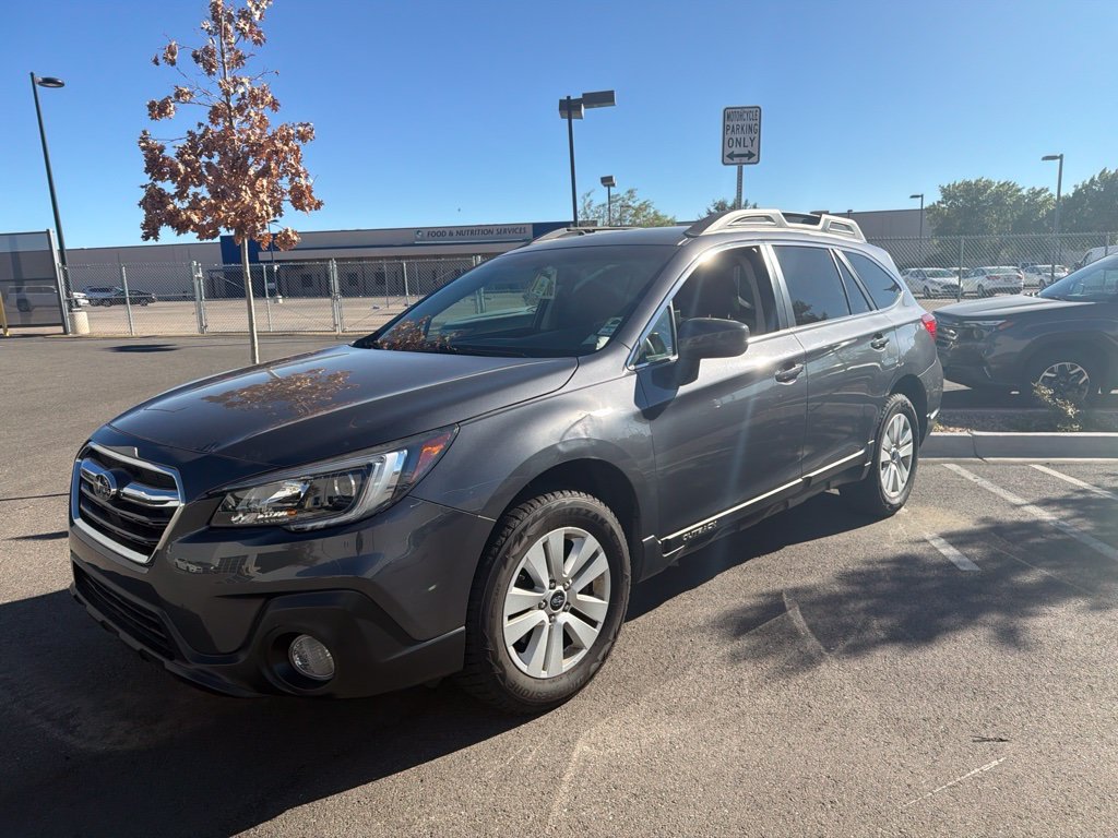 Used 2018 Subaru Outback 2.5i Premium AWD/4WD image 1
