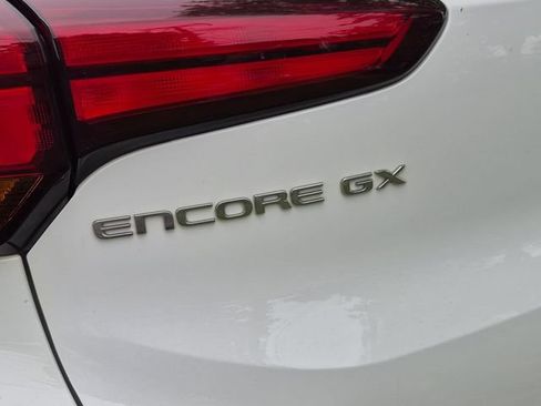 Used 2024 Buick Encore GX Preferred w/ Comfort Package FWD image 27