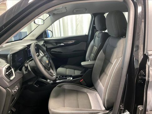 Used 2025 Chevrolet TrailBlazer LT image 10