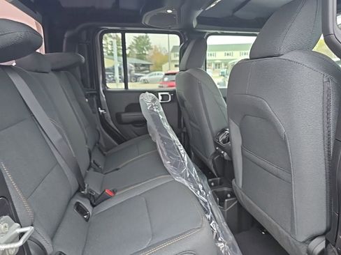 New 2026 Jeep Gladiator Sport image 13