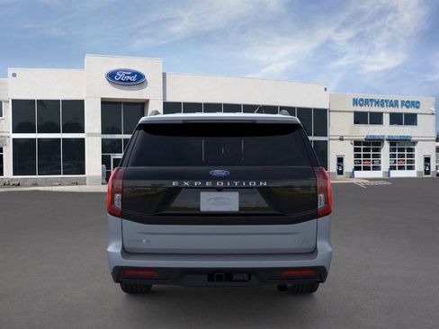 New 2025 Ford Expedition Max Active image 5