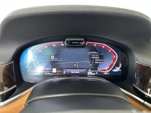 Used 2021 BMW 750i xDrive image 17