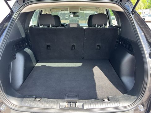 Used 2022 Ford Escape S image 3