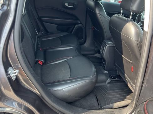 Used 2019 Jeep Compass Trailhawk AWD/4WD image 12