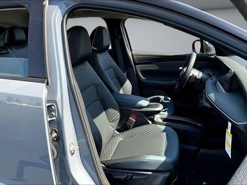 New 2026 Nissan Leaf Platinum+ image 10