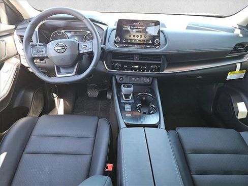 Certified 2026 Nissan Rogue SV image 13