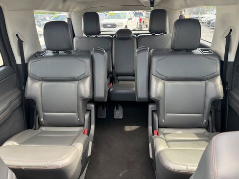 Used 2025 Ford Expedition Max Active AWD/4WD image 27