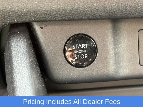 Used 2025 Nissan Rogue SV AWD/4WD image 14