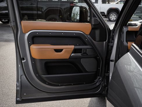 Used 2021 Land Rover Defender 110 X image 14