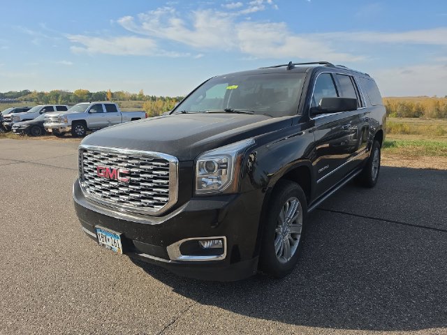 Used 2019 GMC Yukon XL Denali w/ Denali Ultimate Package AWD/4WD image 4