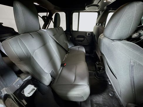 Used 2022 Jeep Wrangler Unlimited Sport image 27