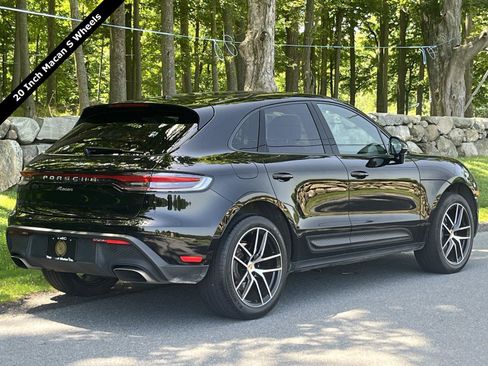 Used 2023 Porsche Macan AWD/4WD image 3