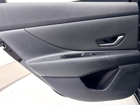 Used 2023 Hyundai Elantra SEL w/ Convenience Package FWD image 28