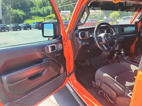 Used 2019 Jeep Wrangler Sport AWD/4WD image 19